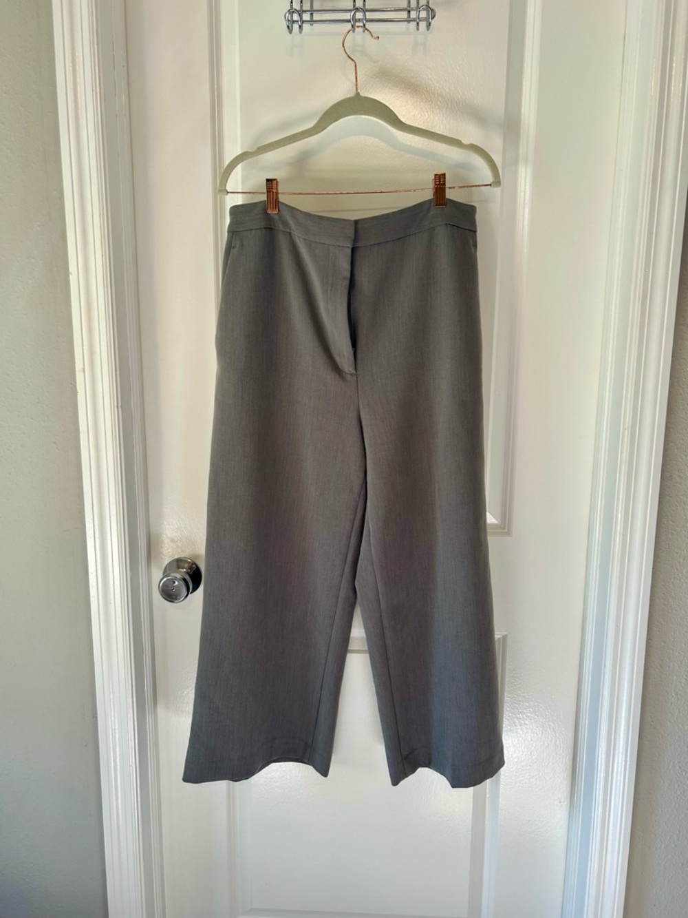 Zara Gray Wide-Leg Cropped Trousers